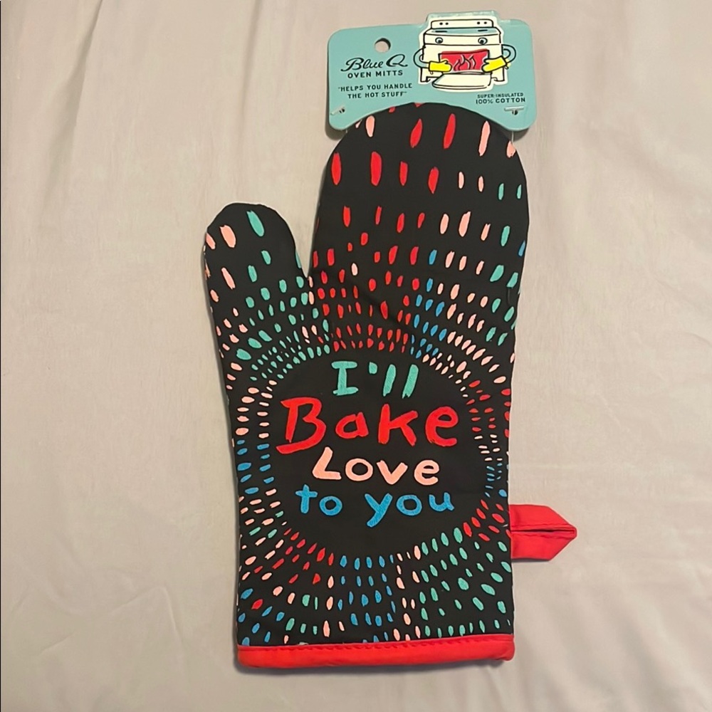 Playful Oven Mitt with Fun Design
